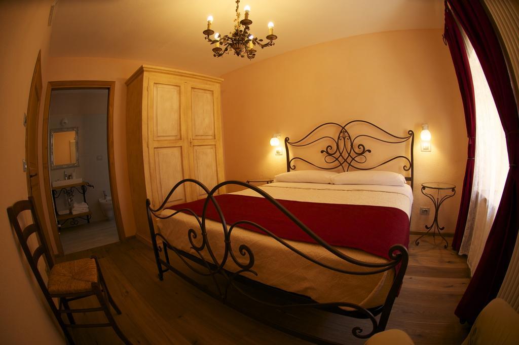 Corte Della Maddalena Busana Kamer foto